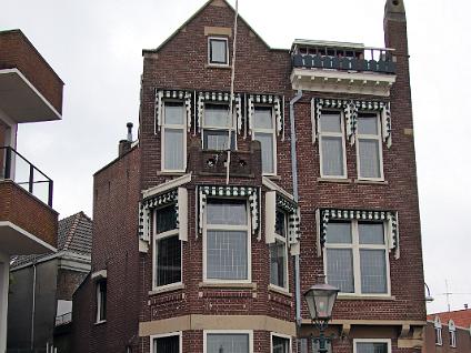 220524-1-009